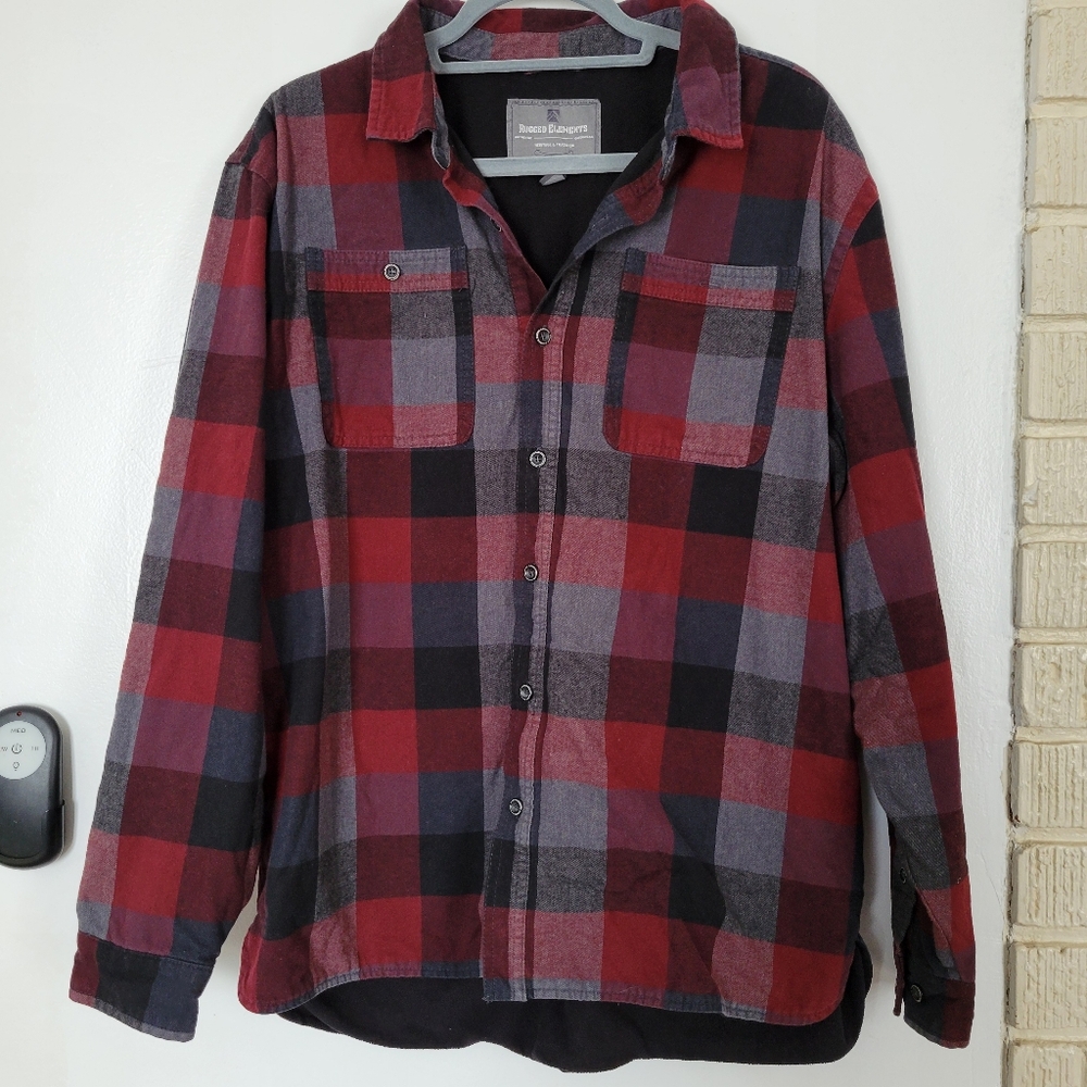 Rugged Elements plaid mens flannel jacket in red and grey size L